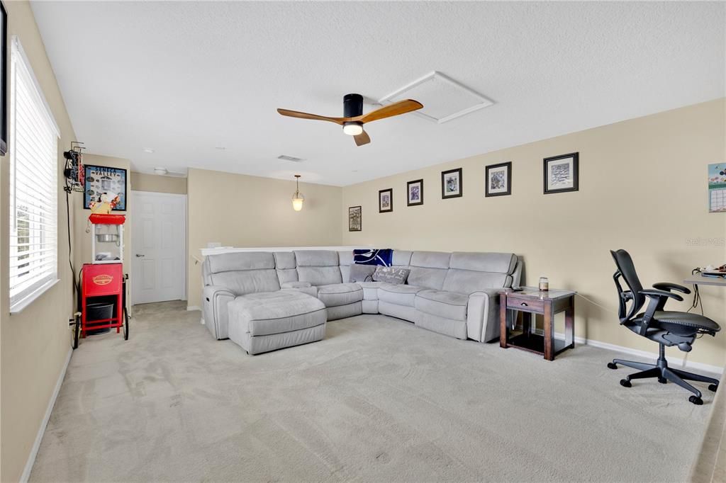 For Sale: $570,000 (5 beds, 3 baths, 2966 Square Feet)