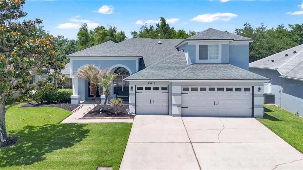 For Sale: $570,000 (5 beds, 3 baths, 2966 Square Feet)