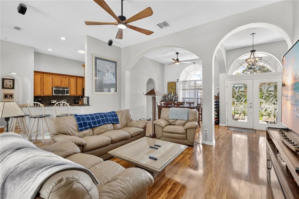 For Sale: $570,000 (5 beds, 3 baths, 2966 Square Feet)