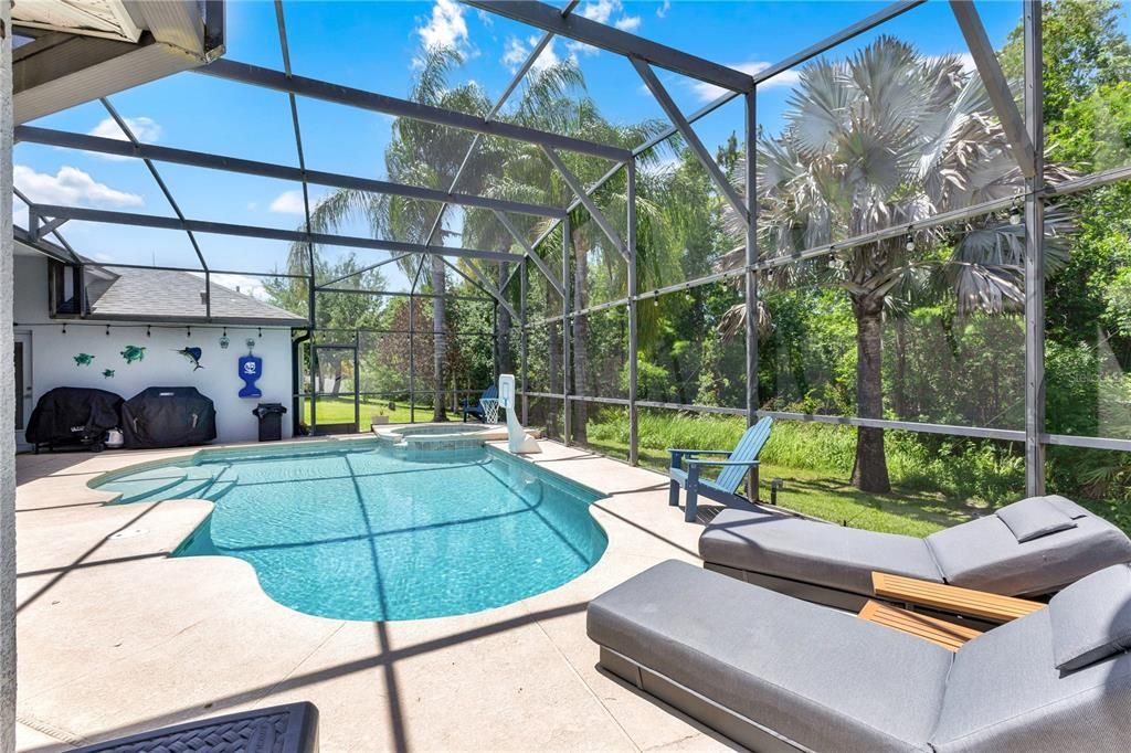 For Sale: $570,000 (5 beds, 3 baths, 2966 Square Feet)