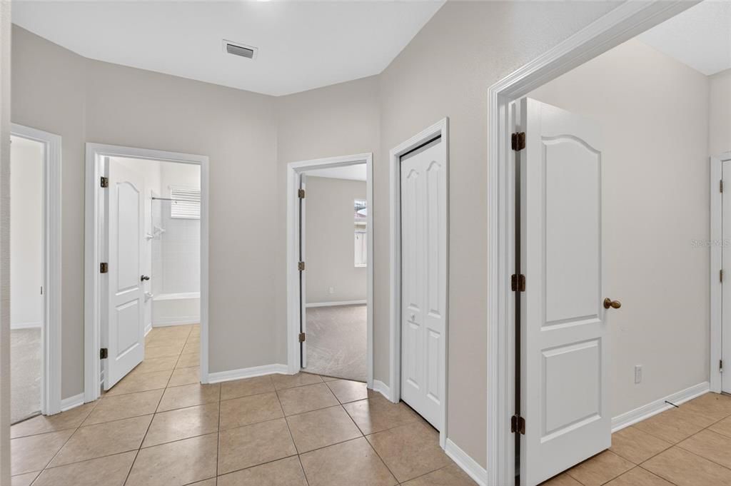 For Sale: $525,000 (4 beds, 3 baths, 2637 Square Feet)