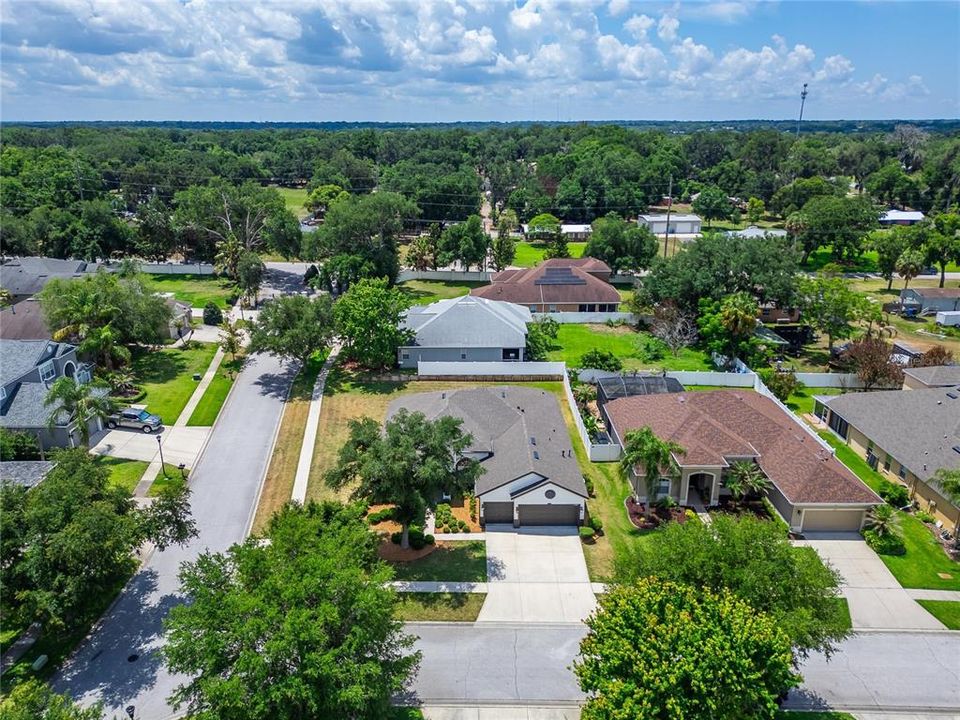 For Sale: $525,000 (4 beds, 3 baths, 2637 Square Feet)