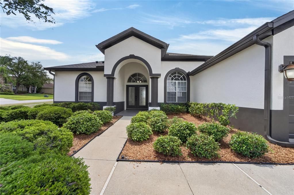 For Sale: $525,000 (4 beds, 3 baths, 2637 Square Feet)