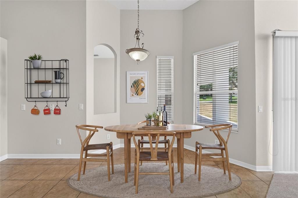 For Sale: $525,000 (4 beds, 3 baths, 2637 Square Feet)