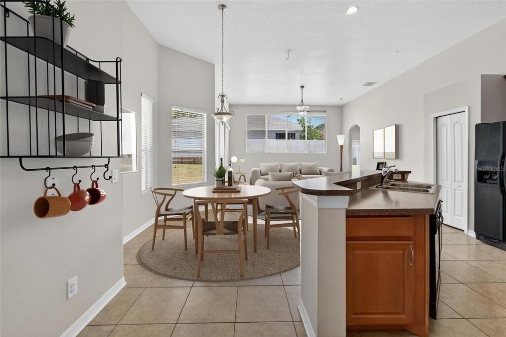 For Sale: $525,000 (4 beds, 3 baths, 2637 Square Feet)