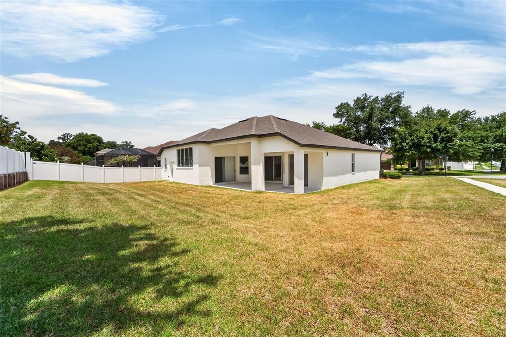 For Sale: $525,000 (4 beds, 3 baths, 2637 Square Feet)