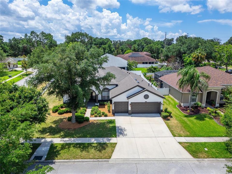 For Sale: $525,000 (4 beds, 3 baths, 2637 Square Feet)