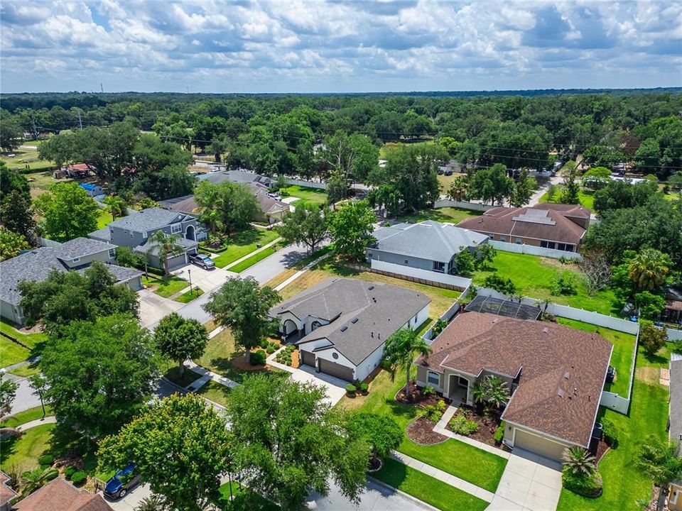 For Sale: $525,000 (4 beds, 3 baths, 2637 Square Feet)