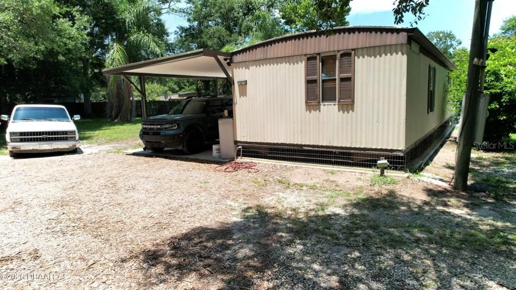 For Sale: $169,900 (2 beds, 2 baths, 980 Square Feet)