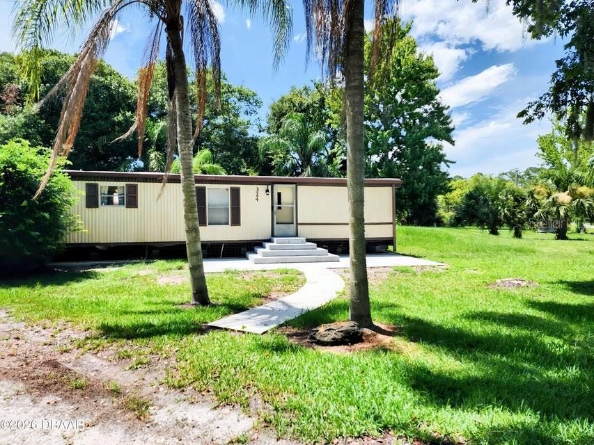 For Sale: $169,900 (2 beds, 2 baths, 980 Square Feet)