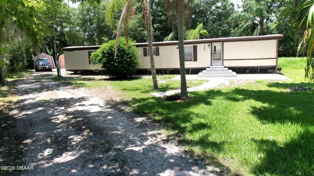 For Sale: $169,900 (2 beds, 2 baths, 980 Square Feet)