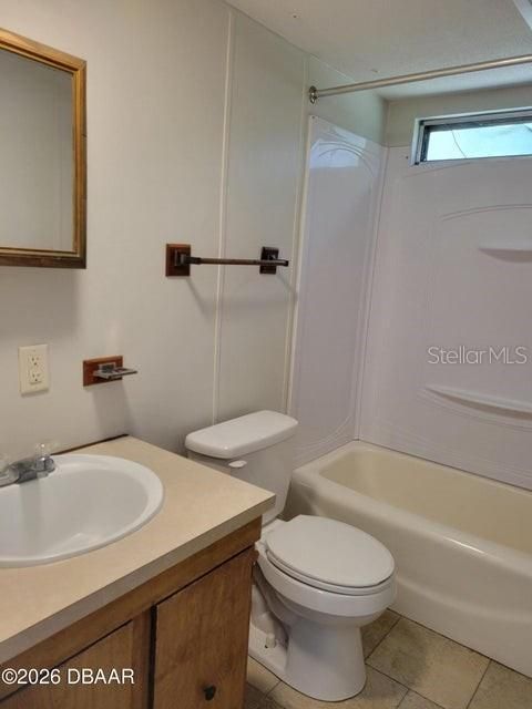 For Sale: $169,900 (2 beds, 2 baths, 980 Square Feet)