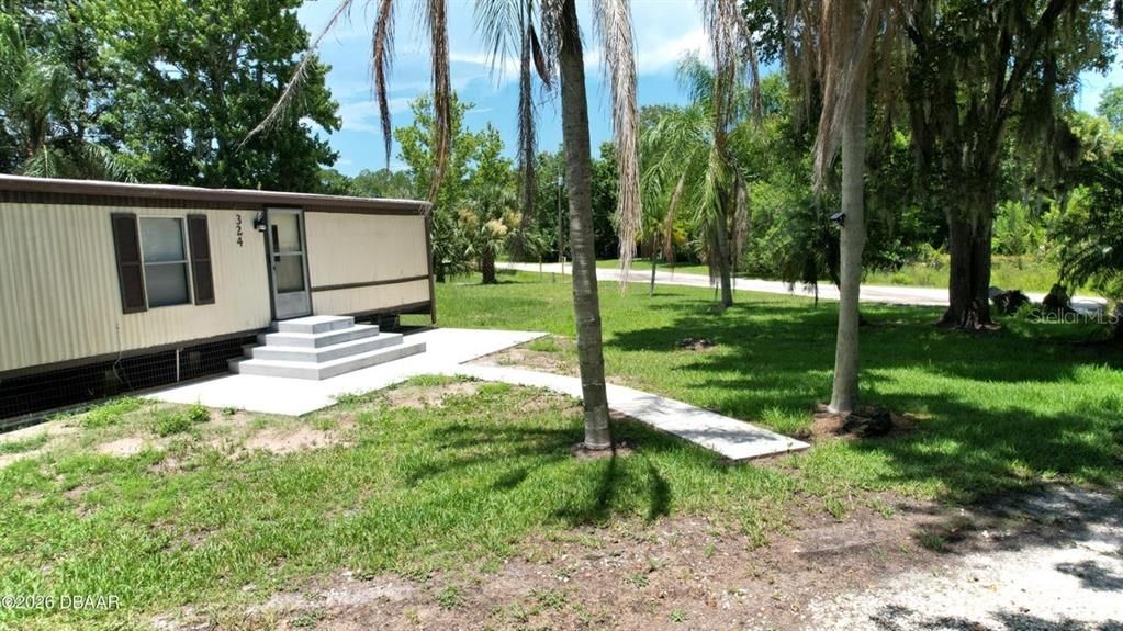 For Sale: $169,900 (2 beds, 2 baths, 980 Square Feet)