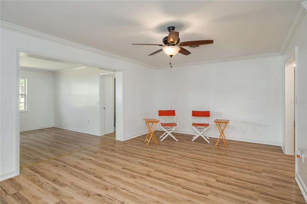 En Venta: $465,000 (4 camas, 3 baños, 2593 Pies cuadrados)