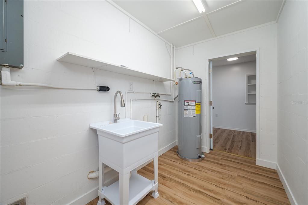 En Venta: $465,000 (4 camas, 3 baños, 2593 Pies cuadrados)