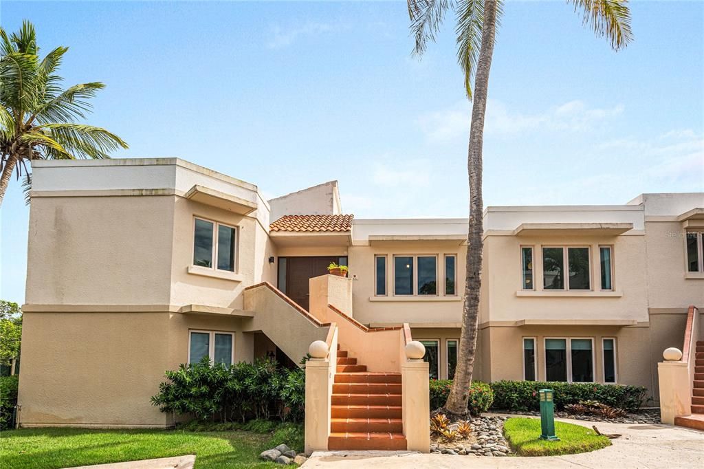 For Sale: $1,995,000 (3 beds, 3 baths, 2792 Square Feet)