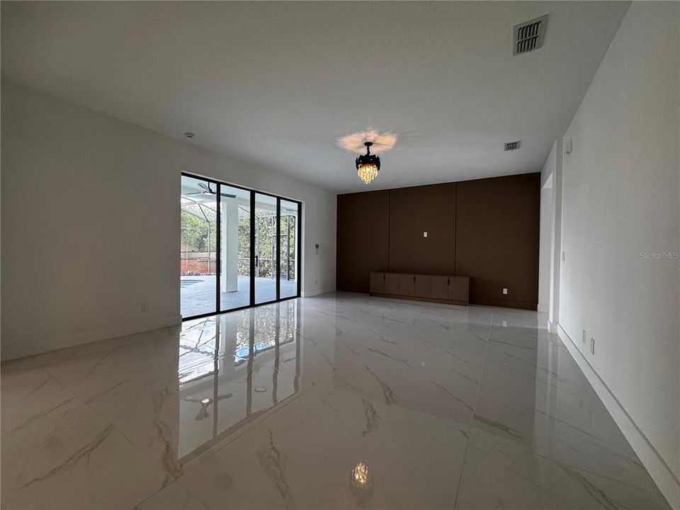 For Sale: $1,059,000 (5 beds, 4 baths, 3951 Square Feet)