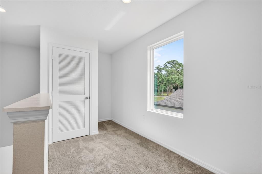 For Sale: $354,900 (4 beds, 2 baths, 1811 Square Feet)