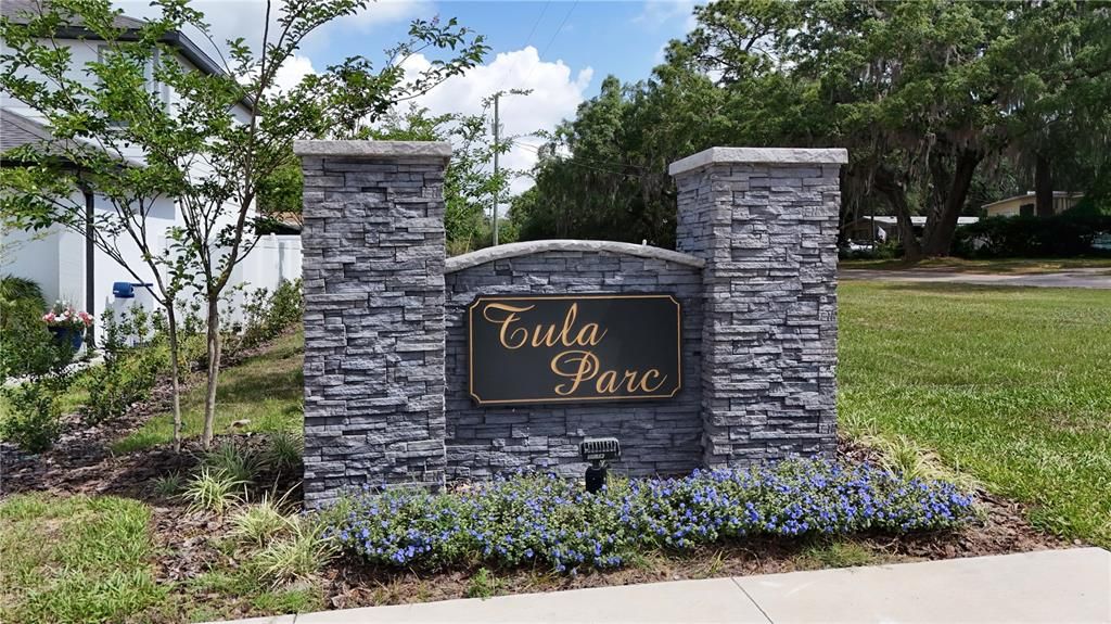 For Sale: $354,900 (4 beds, 2 baths, 1811 Square Feet)