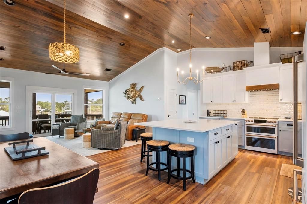 For Sale: $1,600,000 (3 beds, 3 baths, 1500 Square Feet)