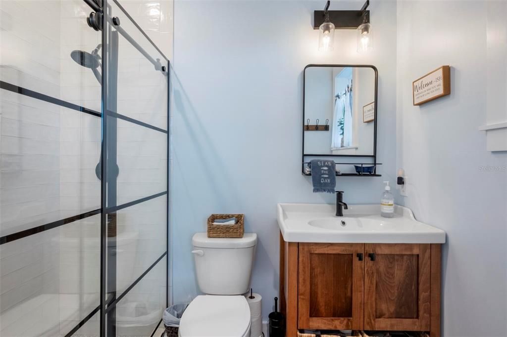 For Sale: $1,600,000 (3 beds, 3 baths, 1500 Square Feet)
