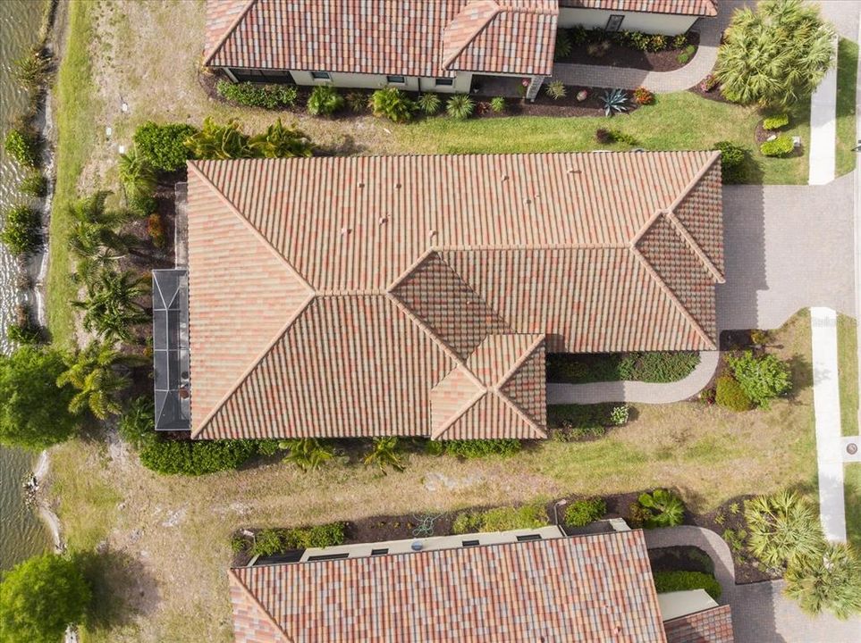 Activo con contrato: $575,000 (3 camas, 3 baños, 2337 Pies cuadrados)