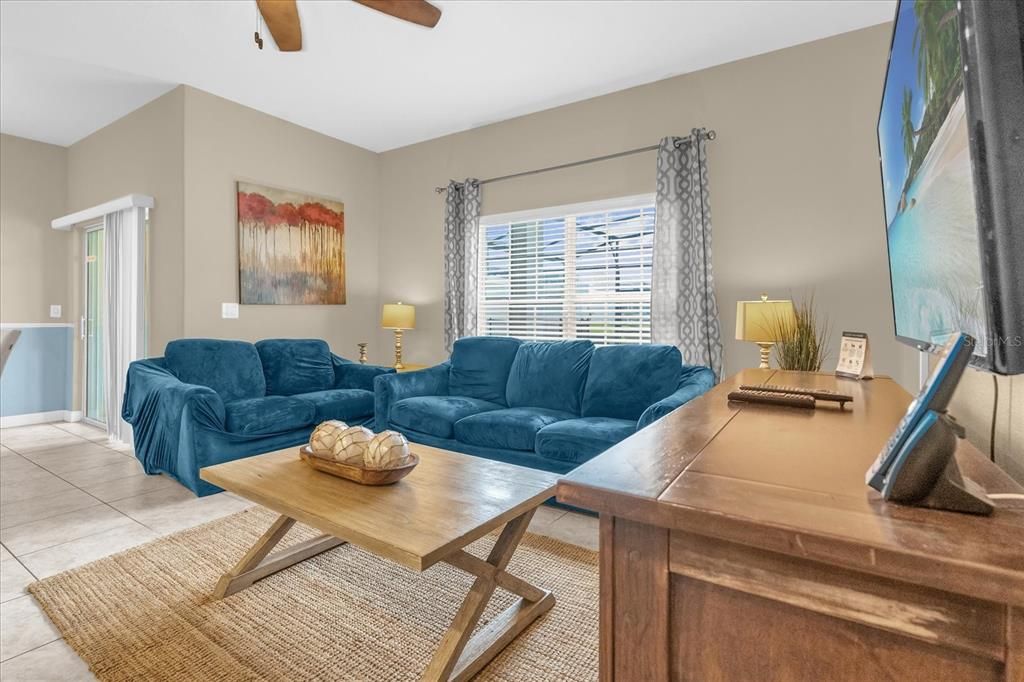 Active With Contract: $429,000 (4 beds, 3 baths, 1914 Square Feet)