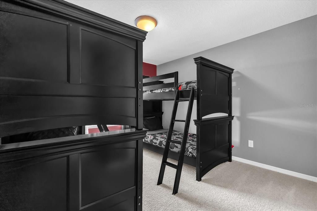 Active With Contract: $429,000 (4 beds, 3 baths, 1914 Square Feet)