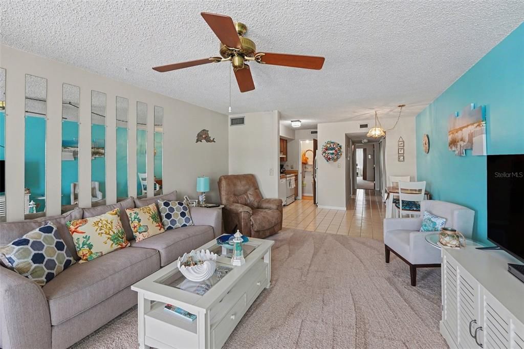 For Sale: $85,000 (1 beds, 1 baths, 870 Square Feet)
