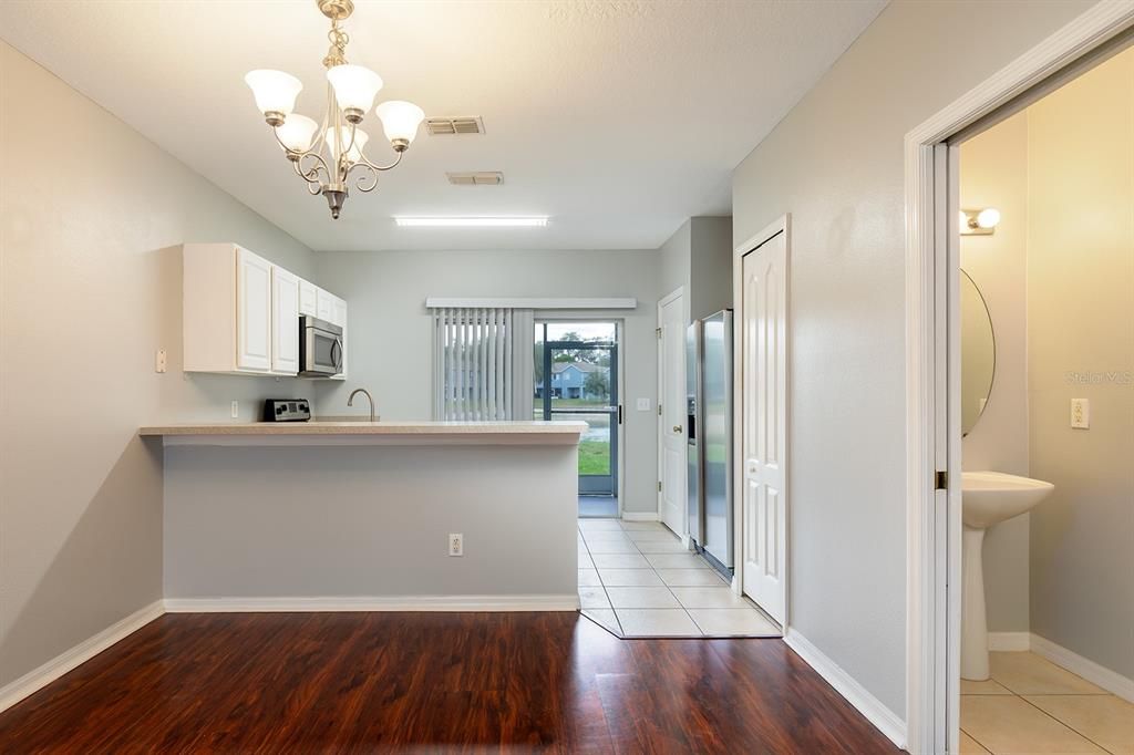 For Rent: $1,700 (2 beds, 2 baths, 1056 Square Feet)
