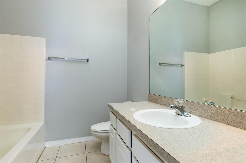 For Rent: $1,700 (2 beds, 2 baths, 1056 Square Feet)