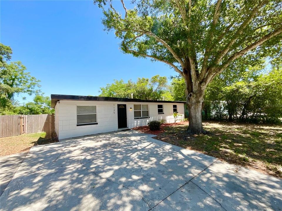 For Rent: $2,295 (3 beds, 1 baths, 1125 Square Feet)