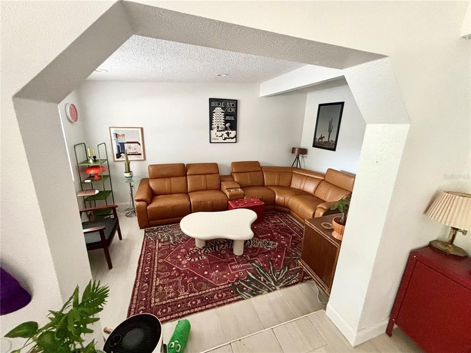 For Rent: $2,295 (3 beds, 1 baths, 1125 Square Feet)