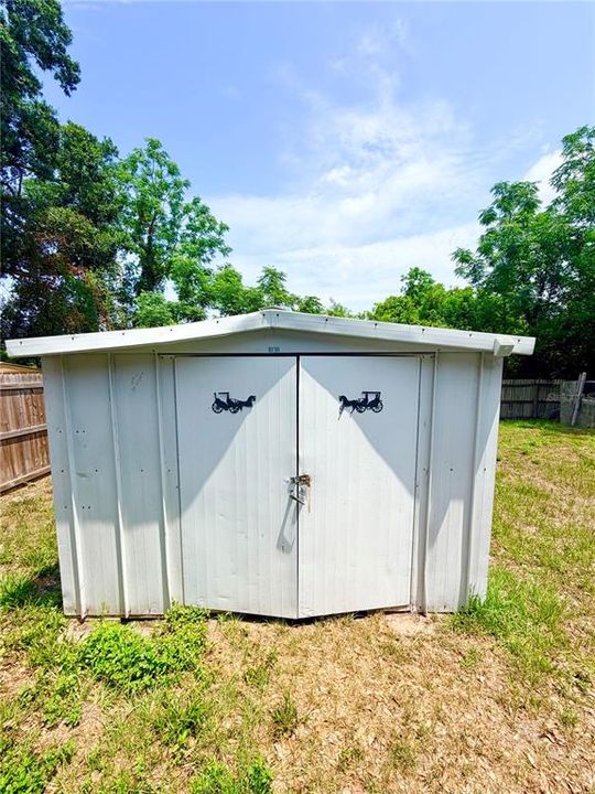 For Rent: $2,295 (3 beds, 1 baths, 1125 Square Feet)