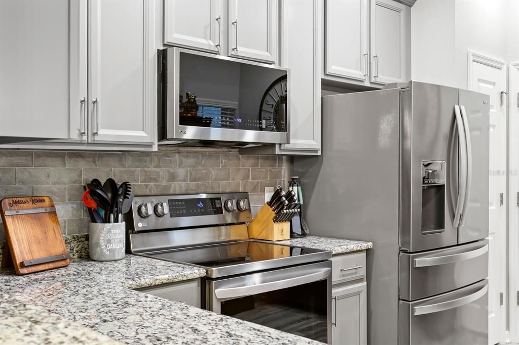 Activo con contrato: $349,999 (2 camas, 2 baños, 1676 Pies cuadrados)