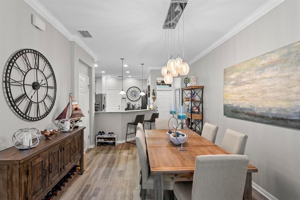 Activo con contrato: $349,999 (2 camas, 2 baños, 1676 Pies cuadrados)