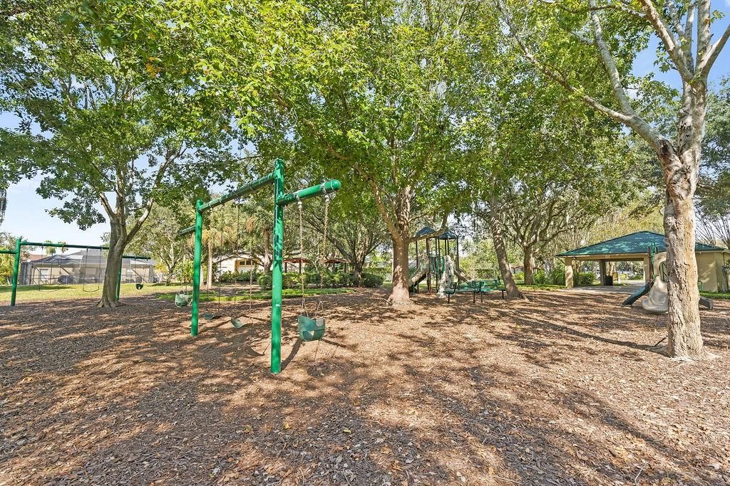 Active With Contract: $399,900 (4 beds, 2 baths, 1756 Square Feet)