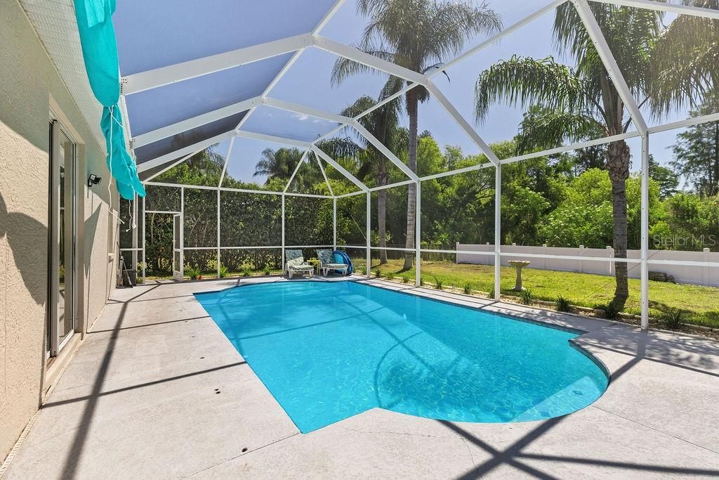 Active With Contract: $399,900 (4 beds, 2 baths, 1756 Square Feet)
