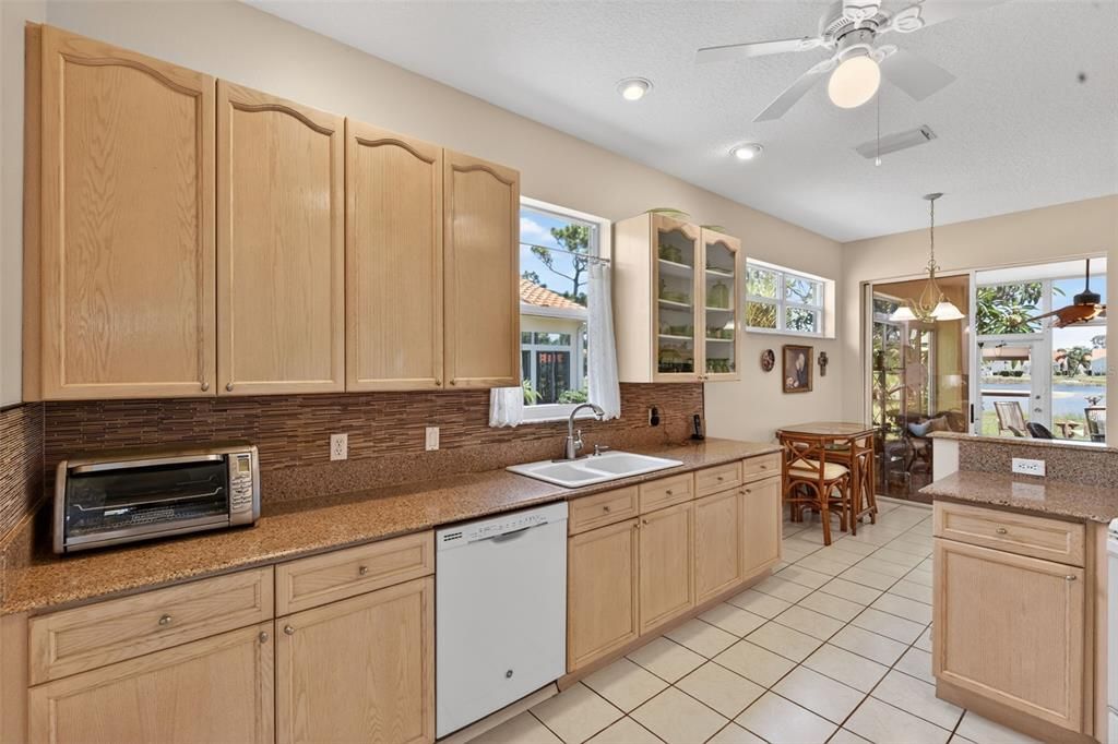 Activo con contrato: $339,000 (2 camas, 2 baños, 1692 Pies cuadrados)