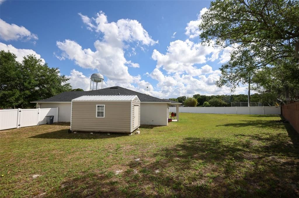 Active With Contract: $529,990 (5 beds, 2 baths, 2487 Square Feet)