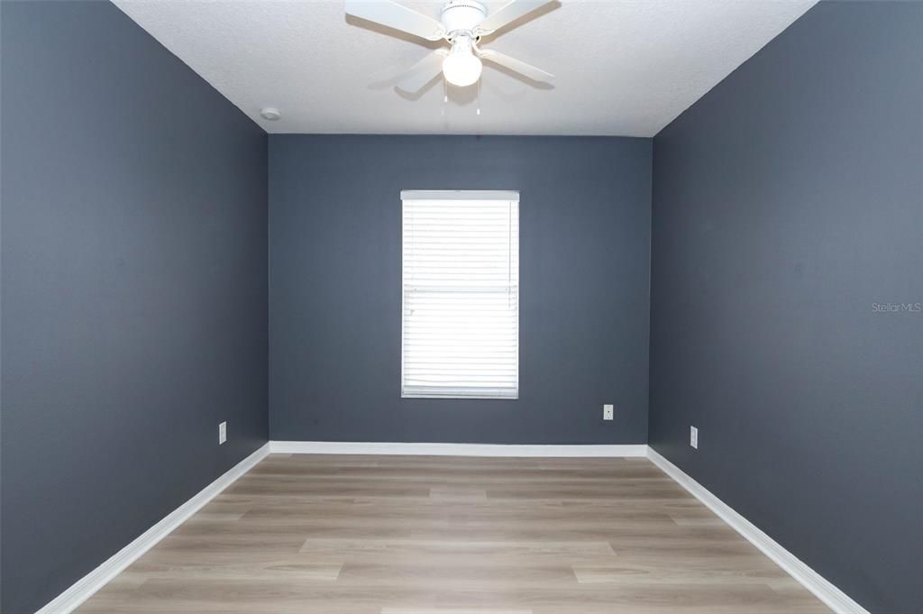 Active With Contract: $529,990 (5 beds, 2 baths, 2487 Square Feet)