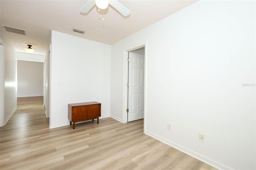 Active With Contract: $529,990 (5 beds, 2 baths, 2487 Square Feet)