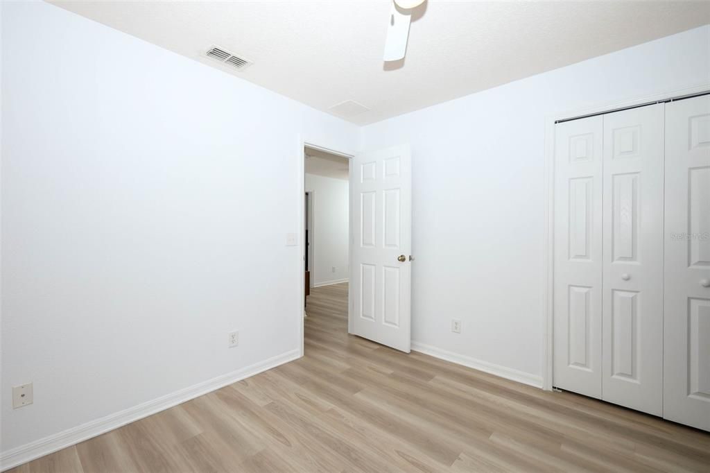 Active With Contract: $529,990 (5 beds, 2 baths, 2487 Square Feet)