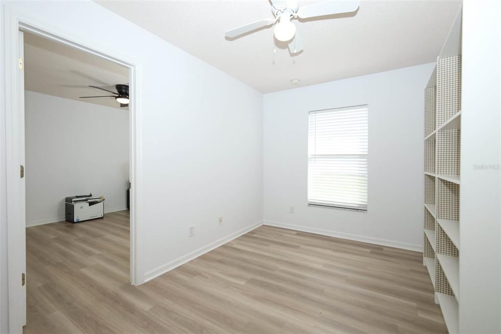 Active With Contract: $529,990 (5 beds, 2 baths, 2487 Square Feet)