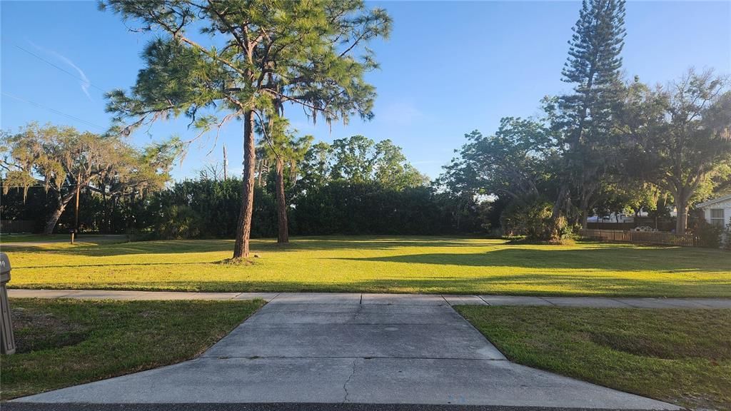 待售: $179,000 (0.24 acres)