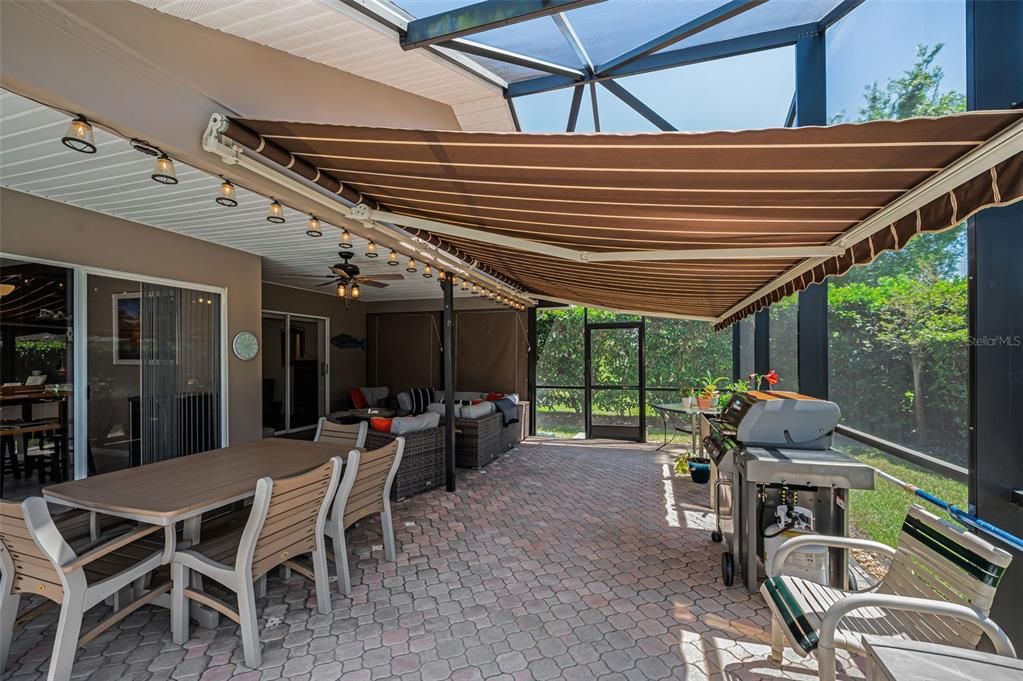 Active With Contract: $749,900 (3 beds, 2 baths, 2078 Square Feet)