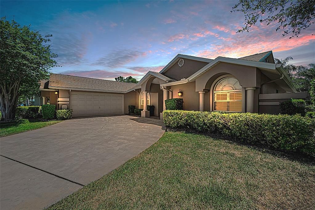 Active With Contract: $749,900 (3 beds, 2 baths, 2078 Square Feet)