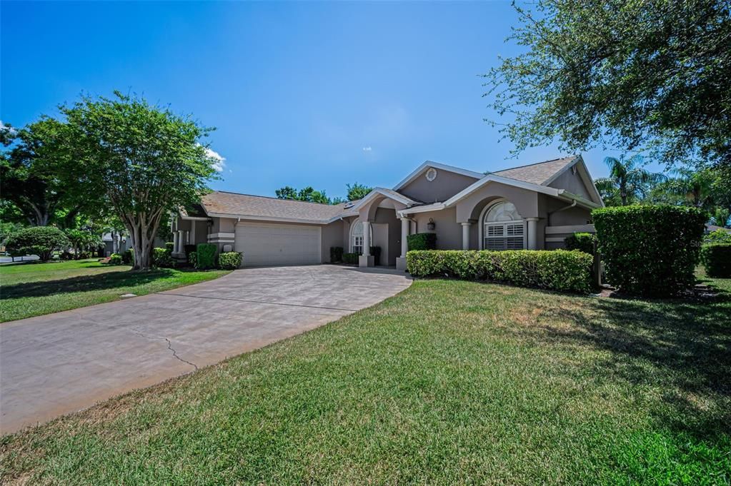 Active With Contract: $749,900 (3 beds, 2 baths, 2078 Square Feet)