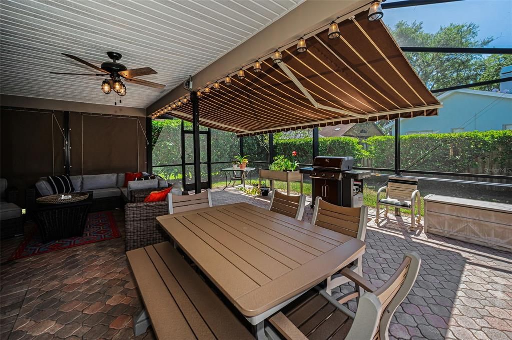 Active With Contract: $749,900 (3 beds, 2 baths, 2078 Square Feet)