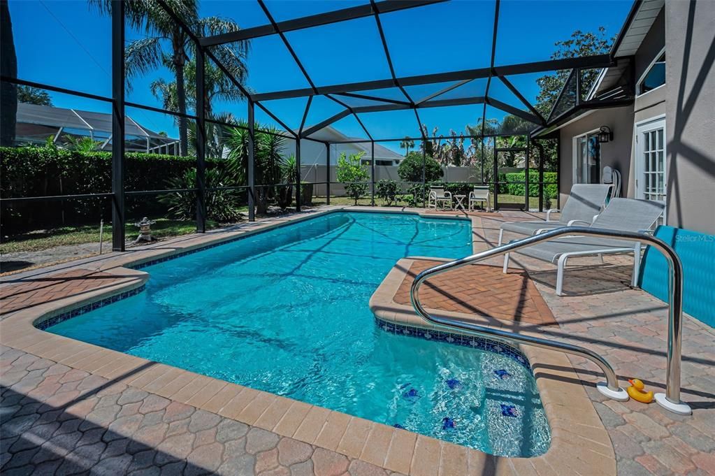 Active With Contract: $749,900 (3 beds, 2 baths, 2078 Square Feet)